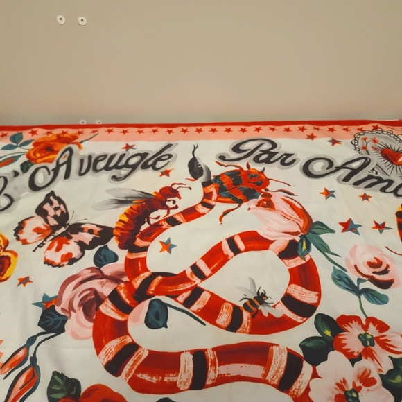 GUCCI ☆ L'aveugle par Amour ☆ Scarf ☆ Authentic ☆ Made in Italy - Picture 2 of 8